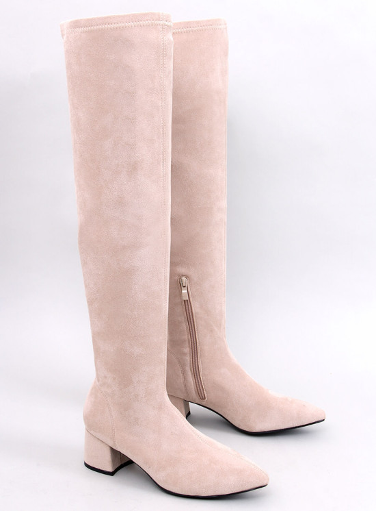 Tejfelszínű velúr combcsizma