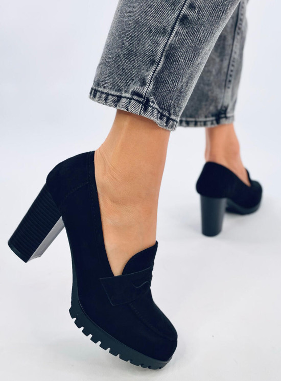 Fekete színű női magassarkú mokaszin