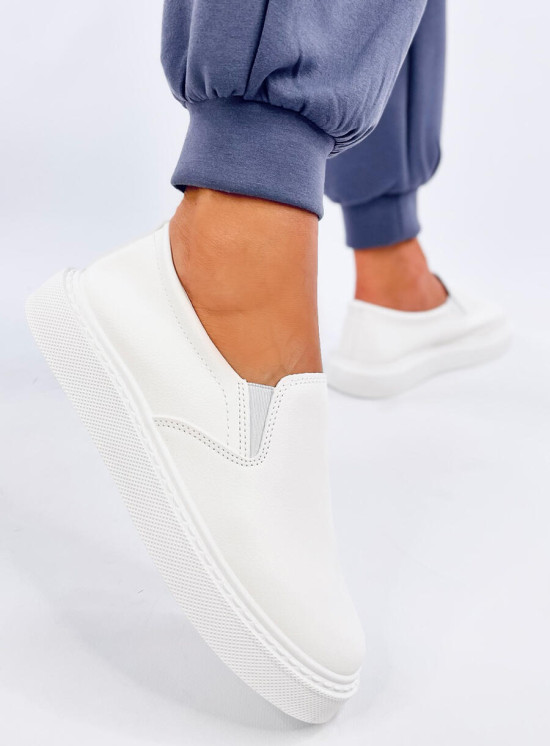 Slip-on női tornacipő - fehér színű