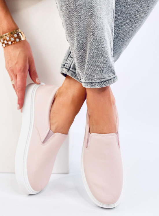 Slip-on női tornacipő - világos rózsaszínű