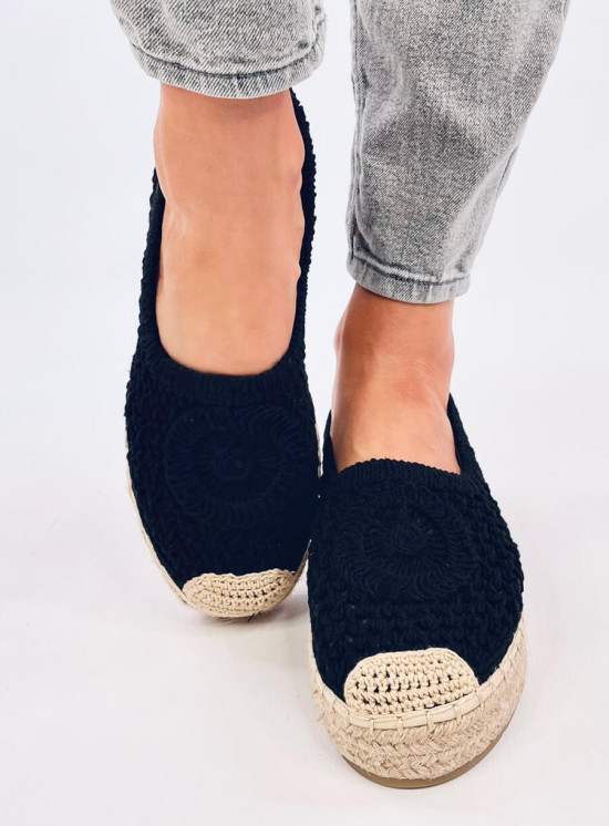 Fekete színű espadrilles cipő horgolt felsőrésszel