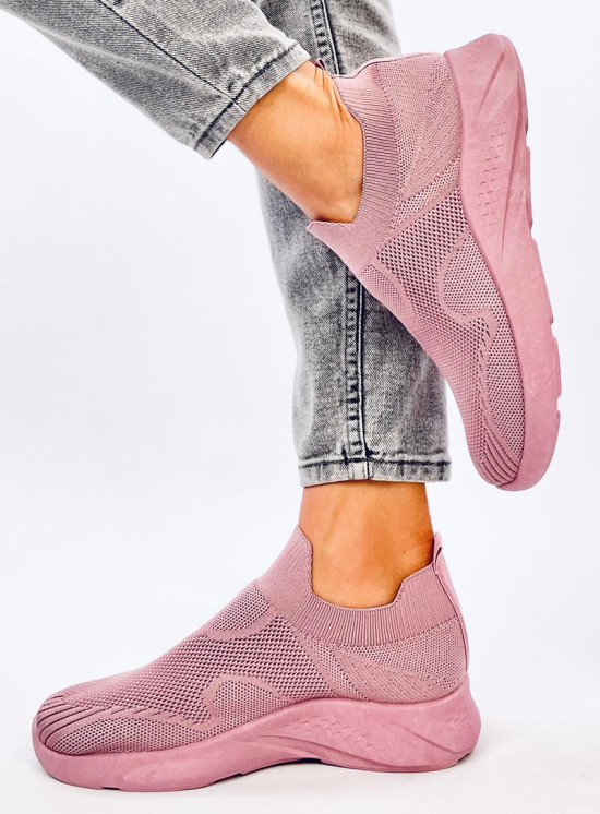 Rózsaszínű slip-on típusú tornacipő