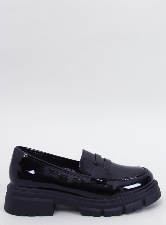 Lakkozott női mokaszin - fekete színű