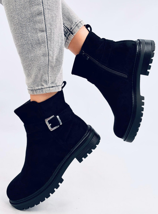 Velúr bokacsizma  - fekete színű