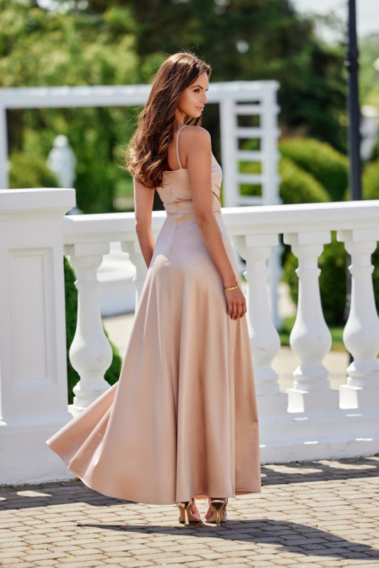 Szatén maxi ruha pántokkal, bézs színben