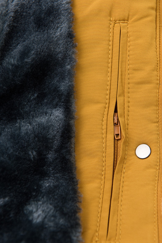 Sárga színű téli kabát szürke plüssel