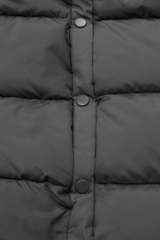 Szürke színű hosszú téli kabát műszőrmével