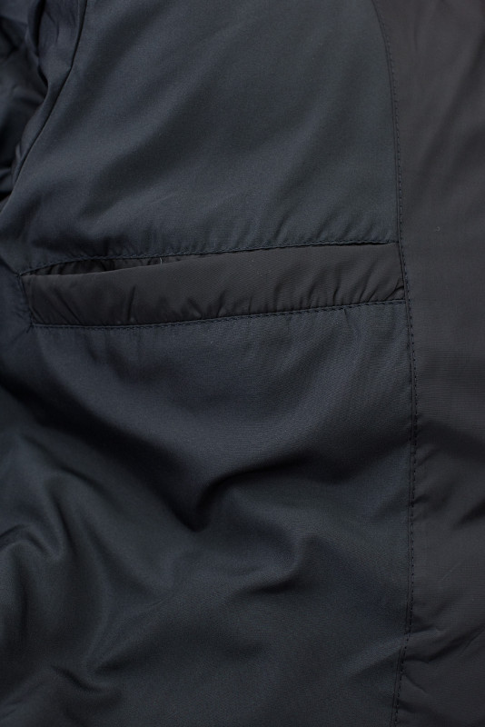 Sötétkék színű hosszú téli kabát műszőrmével