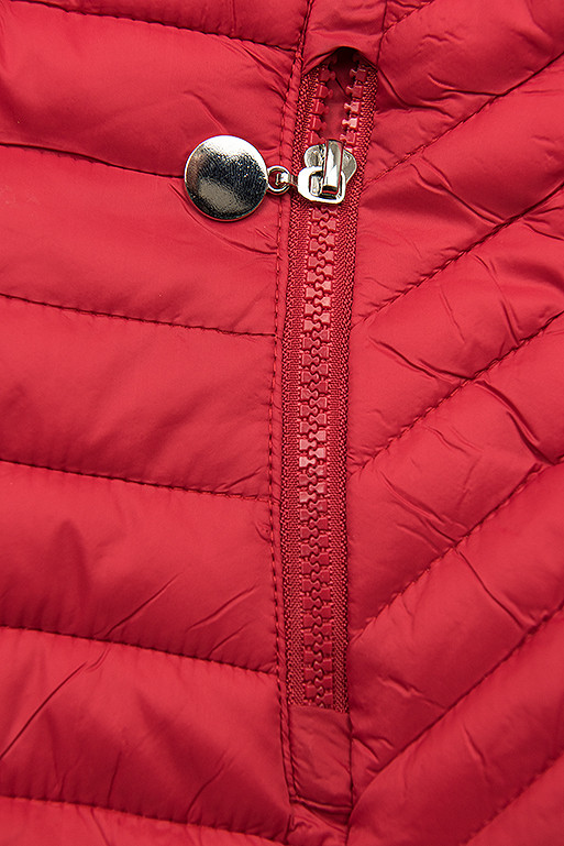 Piros színű steppelt átmeneti dzseki