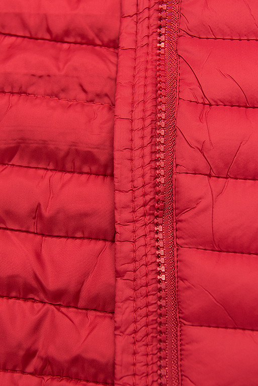 Piros színű steppelt átmeneti dzseki