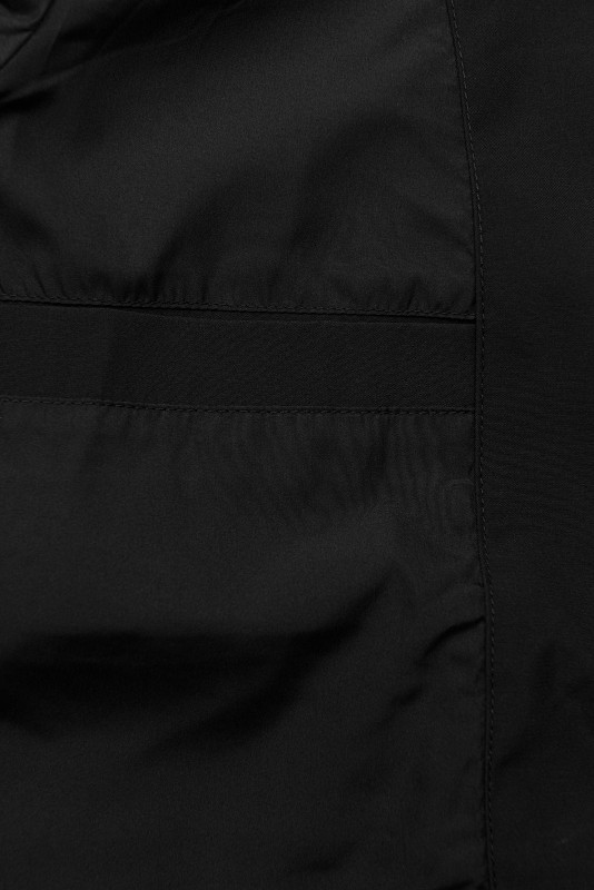 Fekete színű tavaszi parka állítható derékkal