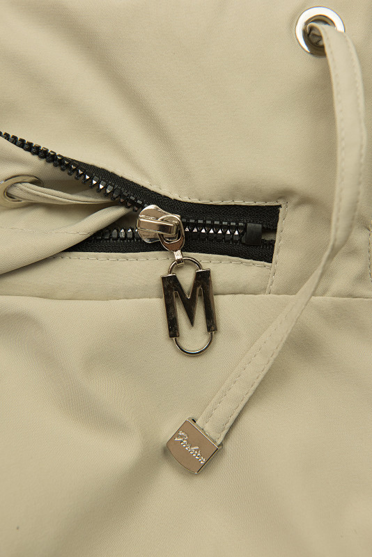 Bézs színű parka levehető kapucnival
