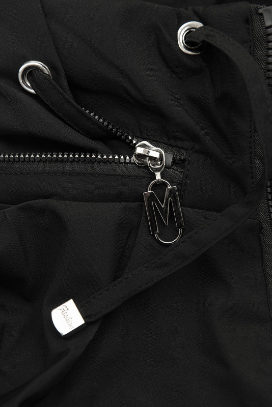 Fekete színű parka levehető kapucnival