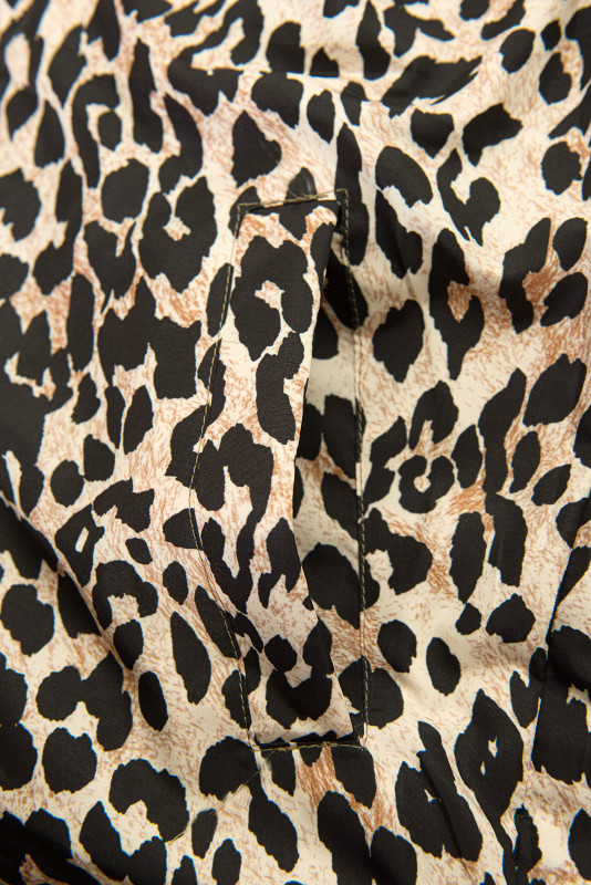 Kifordítható  leopárdmintás mellény - fekete színű