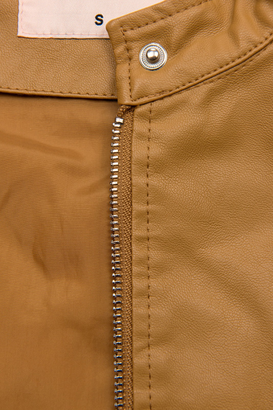 Camel barna színű basic műbőrdzseki