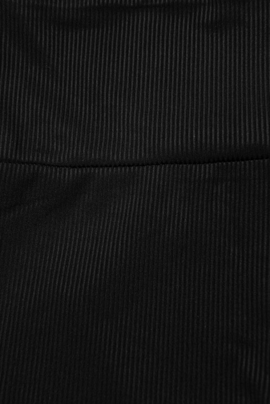 Fekete színű rovátkolt leggings