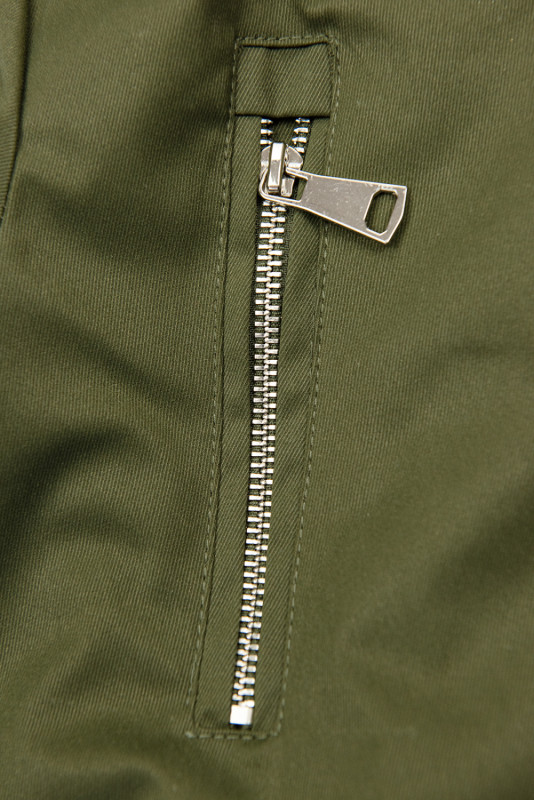 Khaki színű parka kivehető plüss béléssel