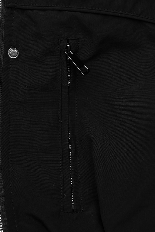 Fekete színű parka meleg plüss béléssel