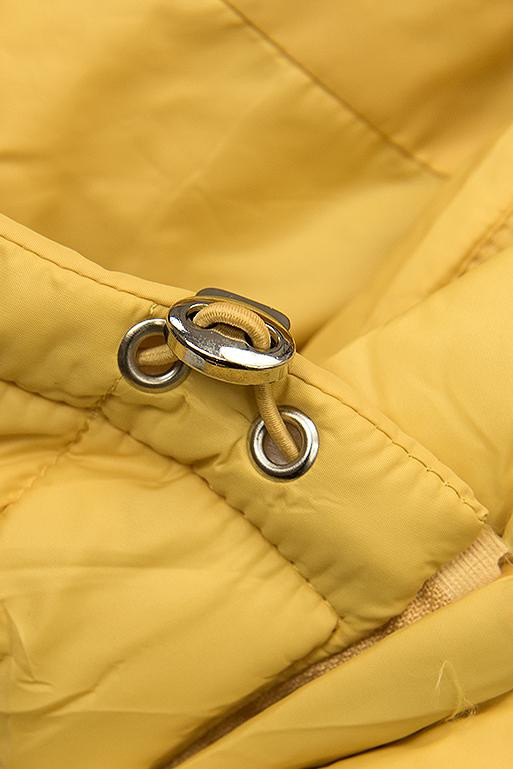 Sárga színű steppelt átmeneti dzseki