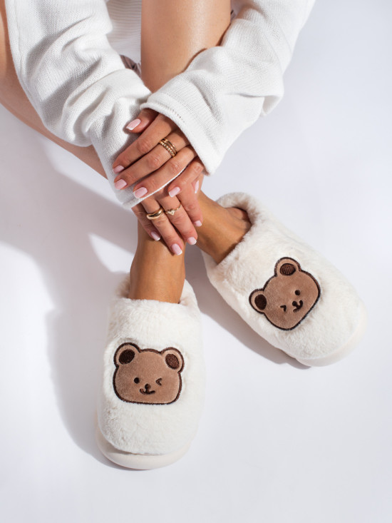 Fehér színű prémes papucs TEDDY