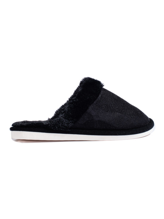 Fekete színű házi papucs