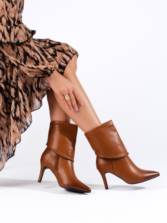 Tűsarkú bokacsizma - barna színű