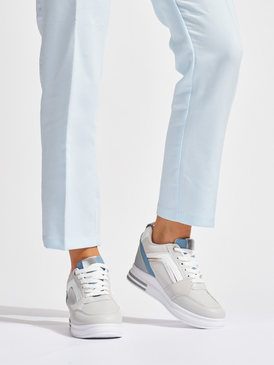 Női szürke színű sneaker rejtett sarokkal
