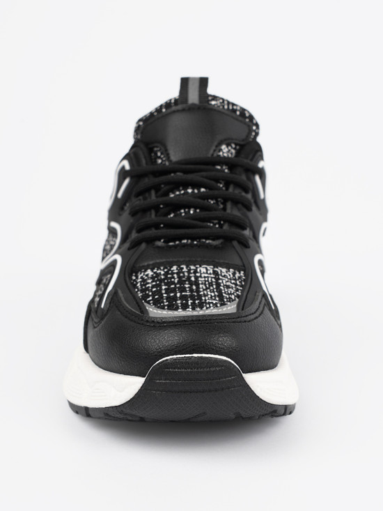 Fekete női sneakers díszítő betétekkel
