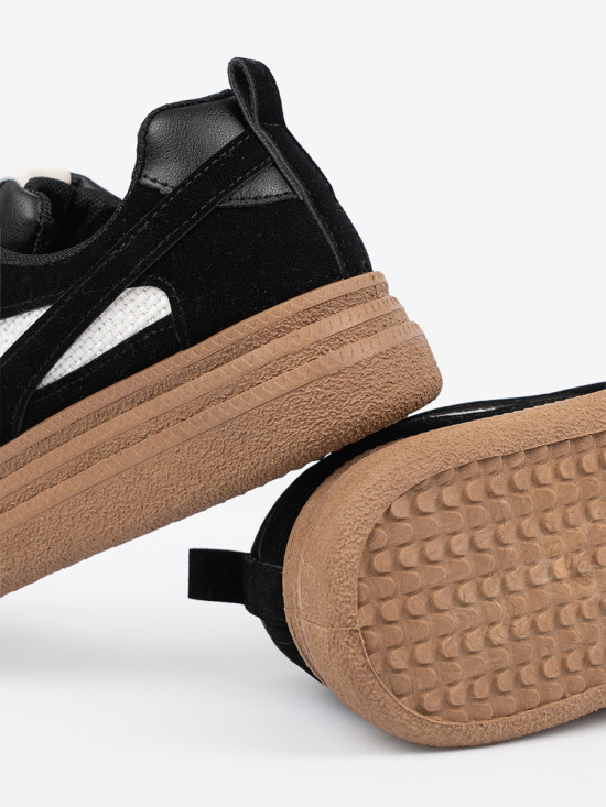 Fekete női sneakers fehér részletekkel
