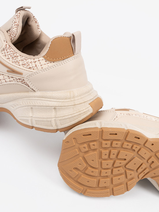Világosbézs színű női platform sneaker cipő
