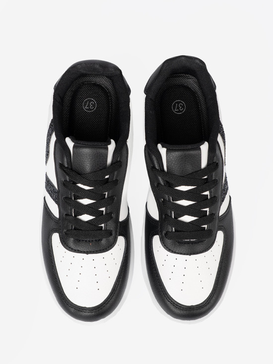 Stílusos fekete-fehér színű sneaker cipő csillogó részletekkel