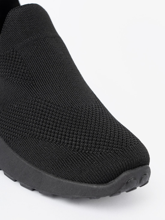 Fekete színű slip-on tornacipő