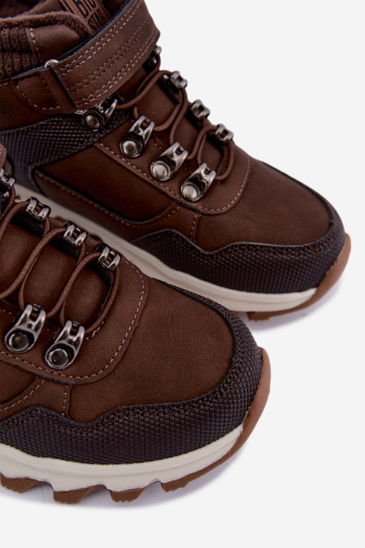 Sötétbarna színű bélelt trapper cipő tépőzárral, ökobőrből