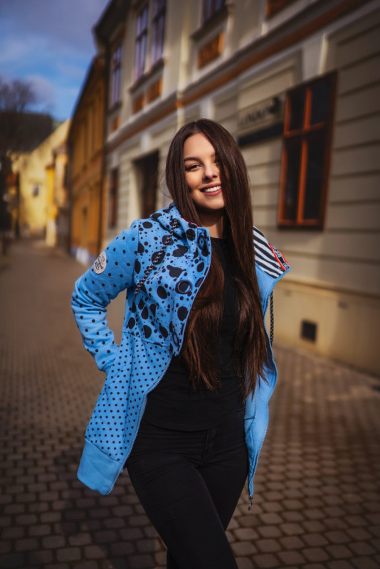 Narancssárga színű hosszított pöttyös felső