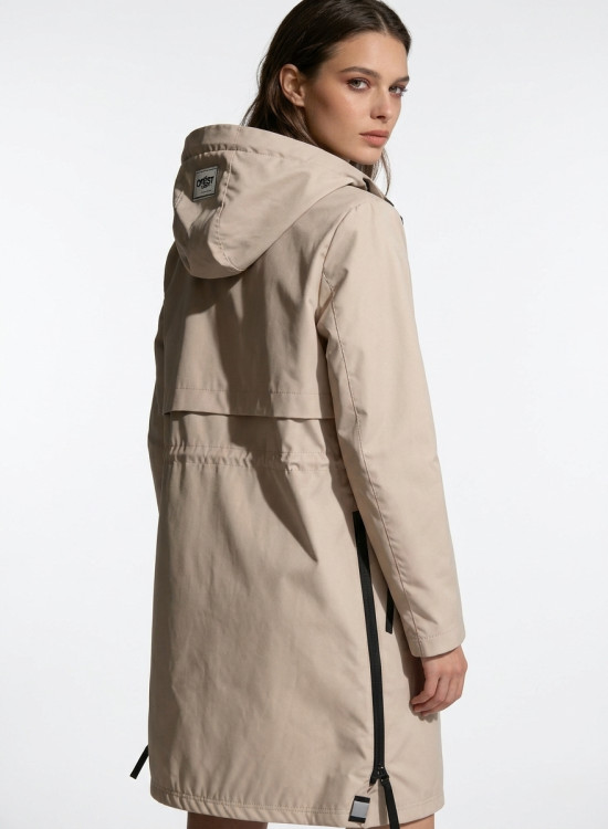 Bézs színű átmeneti parka derékban behúzással