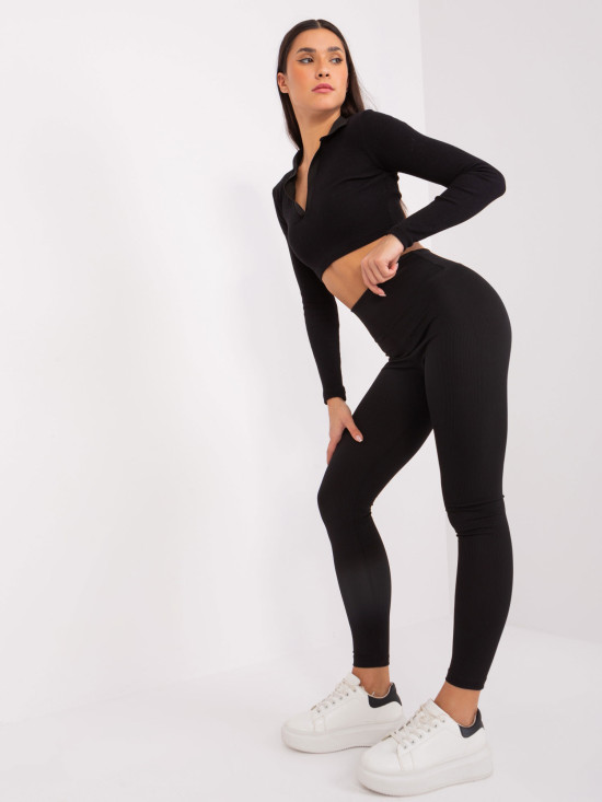 Fekete színű sportos leggings