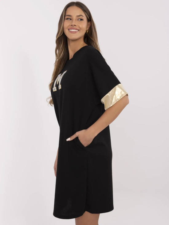 Stílusos fekete oversize ruha nyomattal