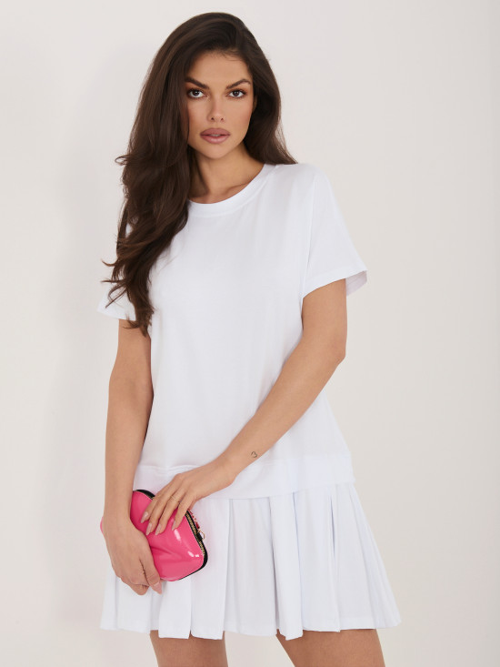 Fehér, bővülő fazonú mini ruha rövid ujjal