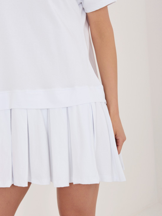 Fehér, bővülő fazonú mini ruha rövid ujjal