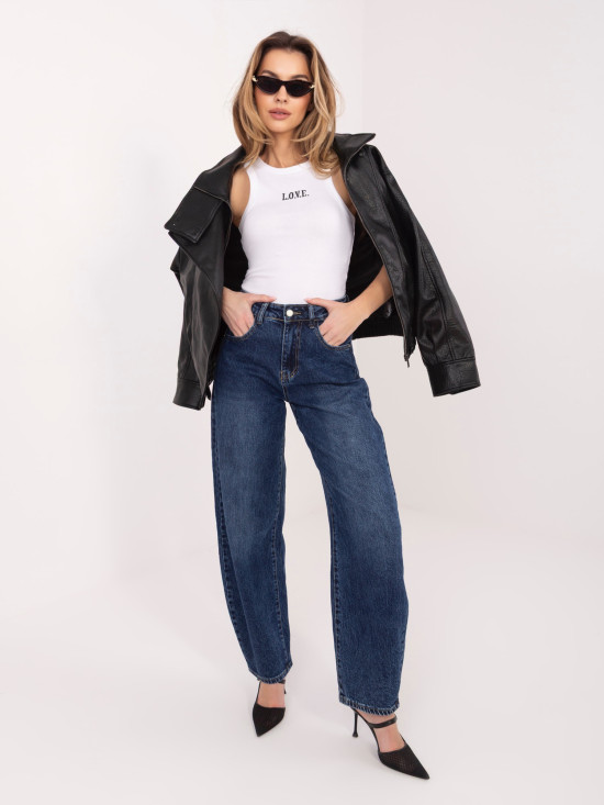 Fehér színű pamut top hímzéssel és felirattal