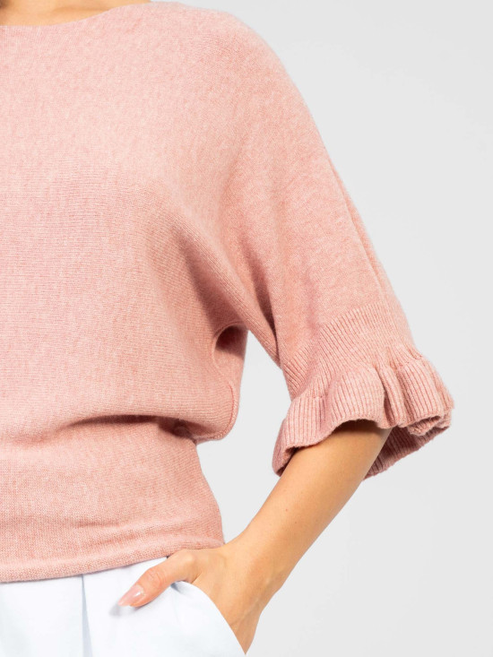 Elegáns rózsaszínű pulóver 3/4-es ujjakkal és fodorral