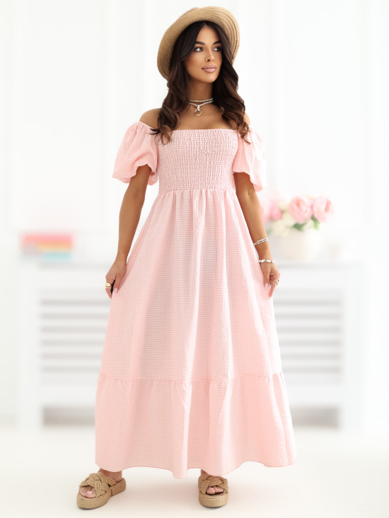 Barackszínű midi ruha fodorral és kockás mintával