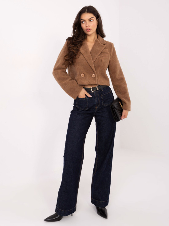 Rövid efazonú legáns barna színű kabát