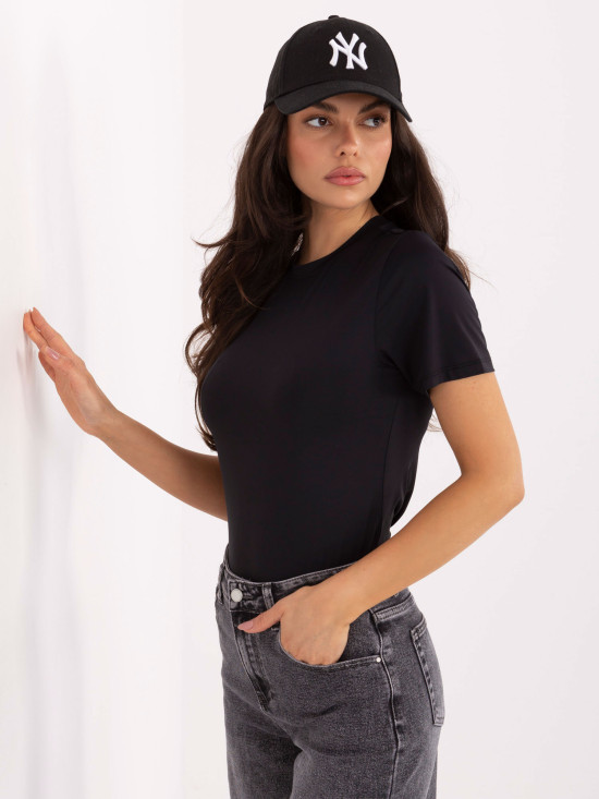 Fekete, sima rövid ujjú blúz