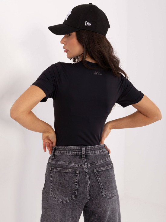 Fekete, sima rövid ujjú blúz