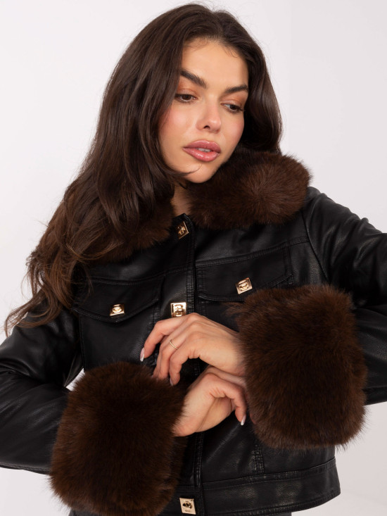 Ökobőrből készült rövid fekete színű dzseki béléssel