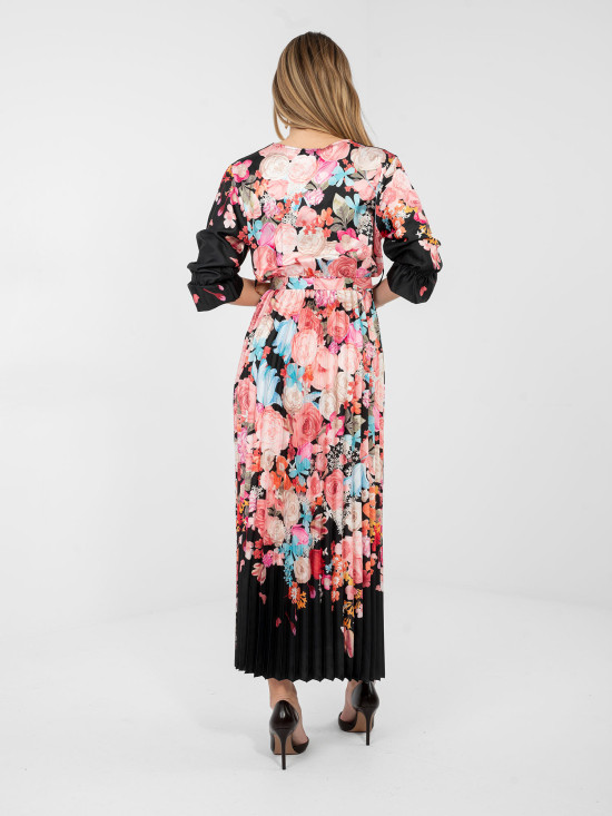 Fekete színű virágmintás maxi ruha övvel