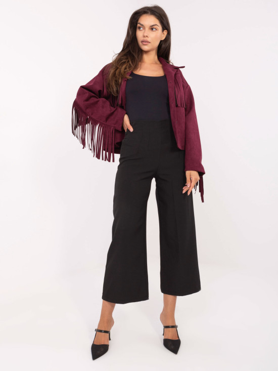 Elegáns fekete színű nadrág magas derékkal