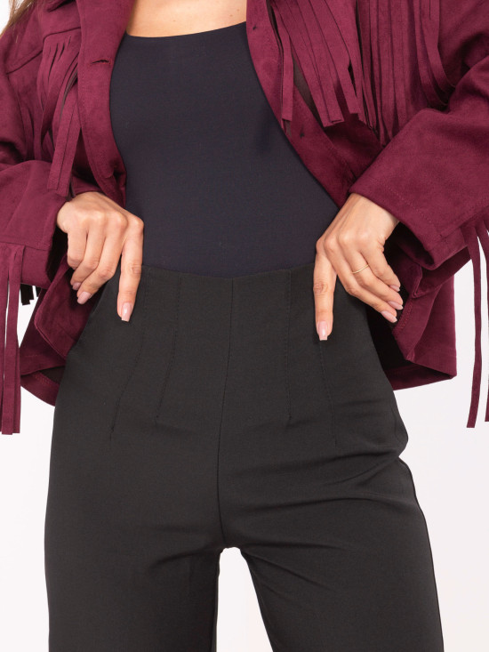 Elegáns fekete színű nadrág magas derékkal