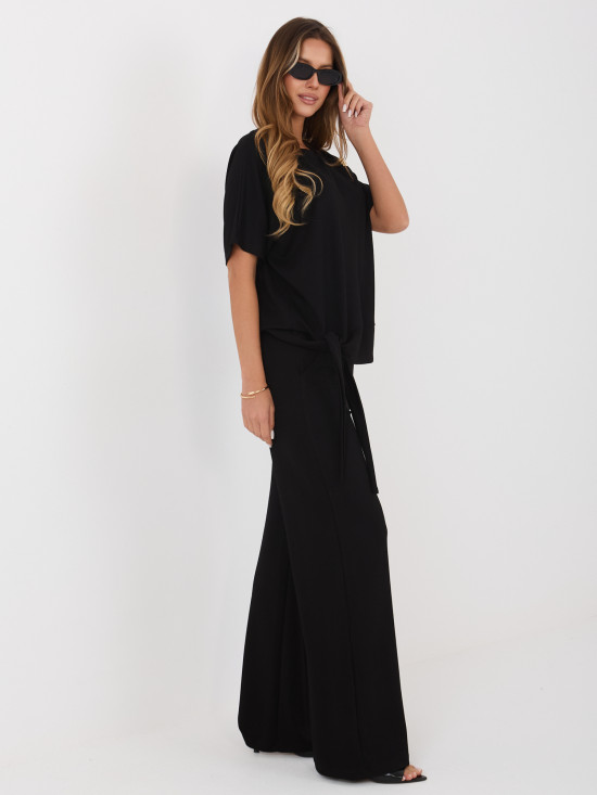 Fekete színű blúz és nadrág szett